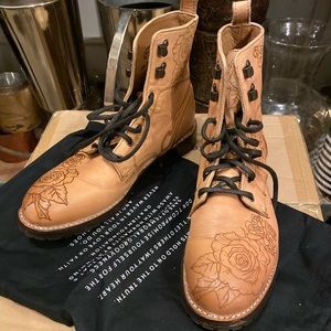 Natural Tattoo version of the Blake boot